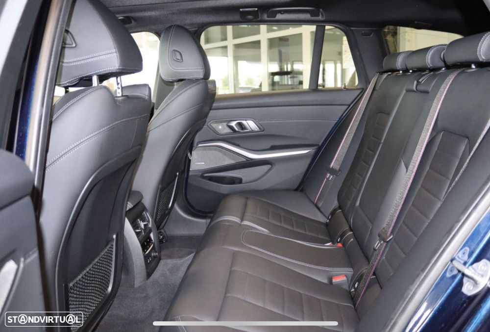 BMW 330 i Pack M Auto - 11