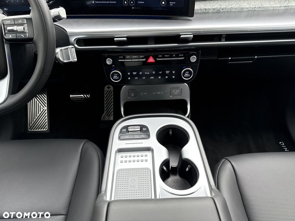 Hyundai IONIQ 9 110kWh Calligraphy AWD - 15