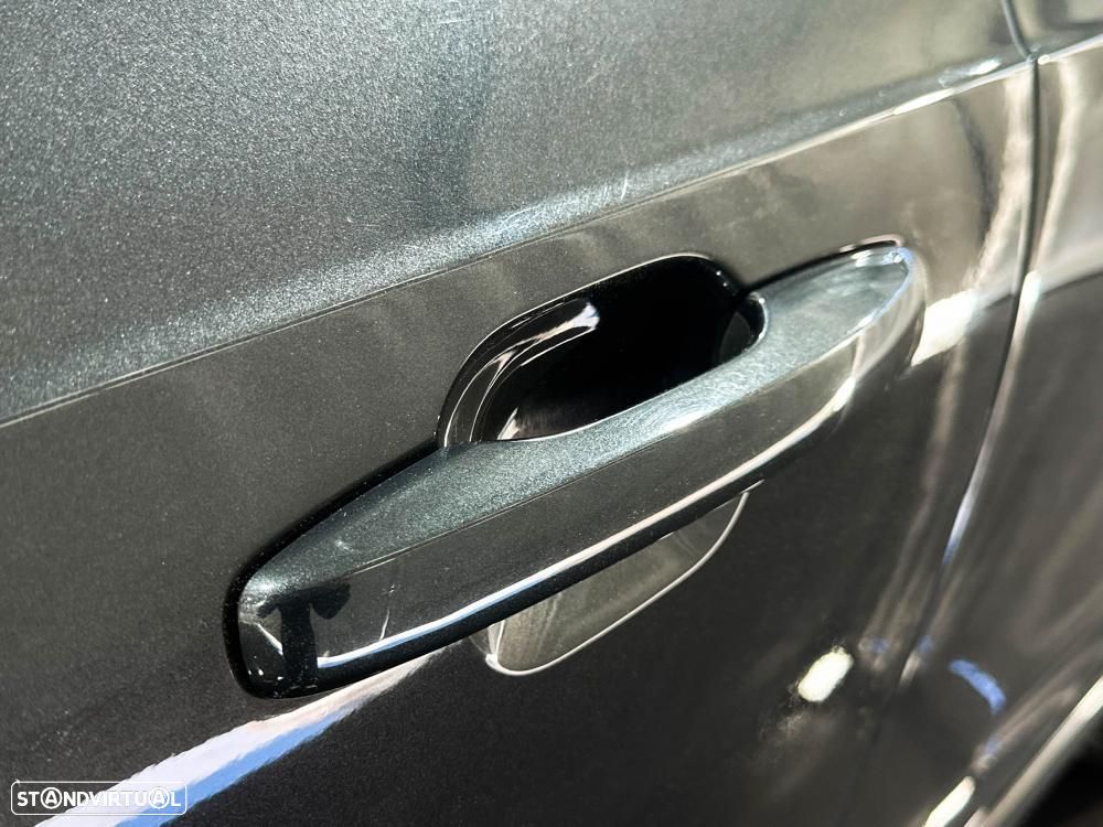 Volvo XC 90 2.0 D4 R-Design - 19