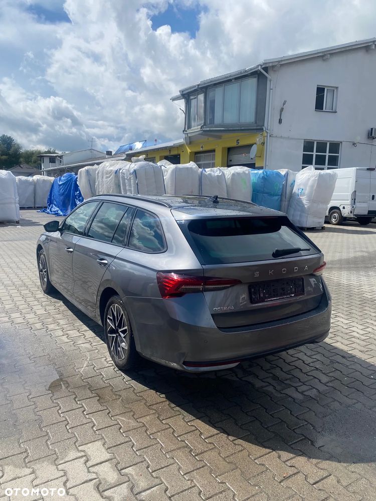 Skoda Octavia 2.0 TDI DSG Tour - 4