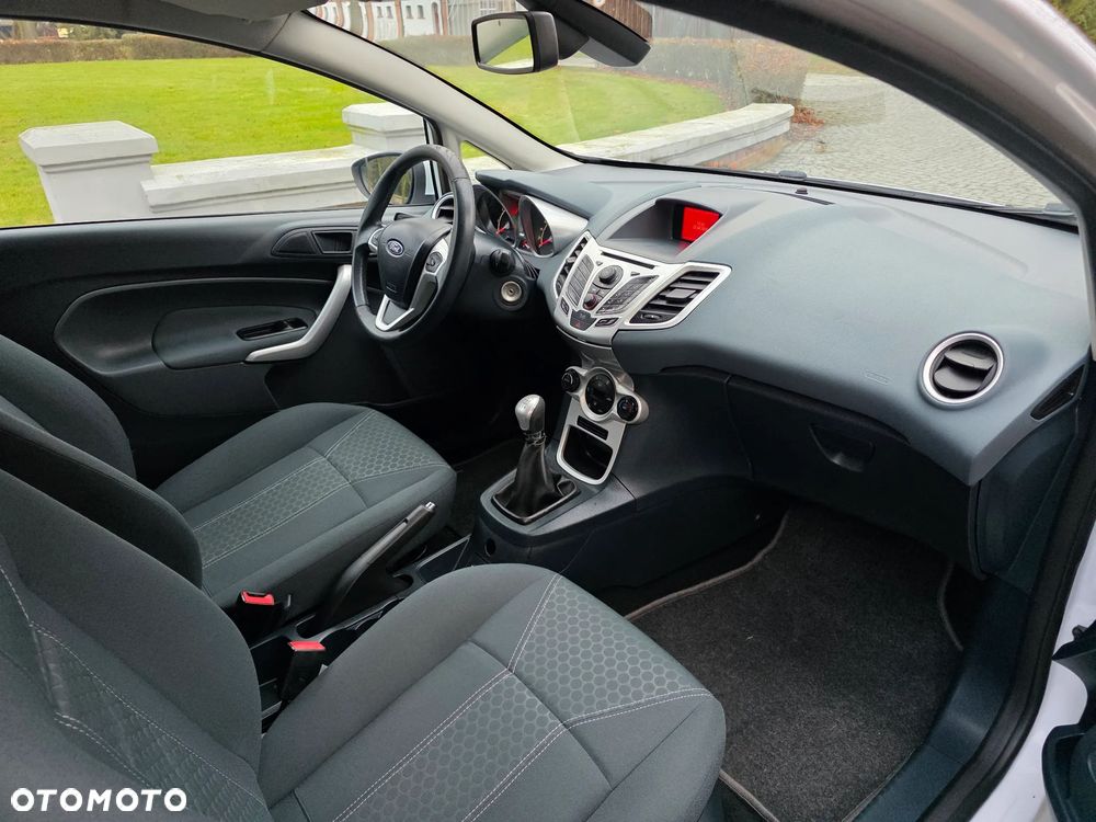 Ford Fiesta - 15