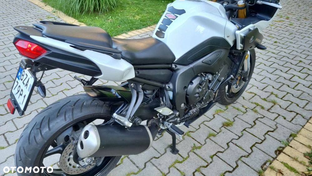 Yamaha FZ8 - 18