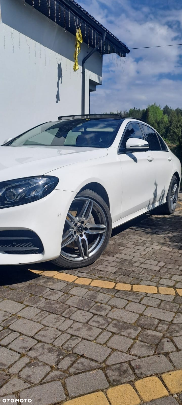 Mercedes-Benz Klasa E 220 d 4-Matic 9G-TRONIC - 31