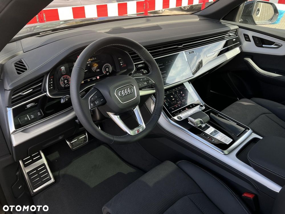 Audi Q8 - 27