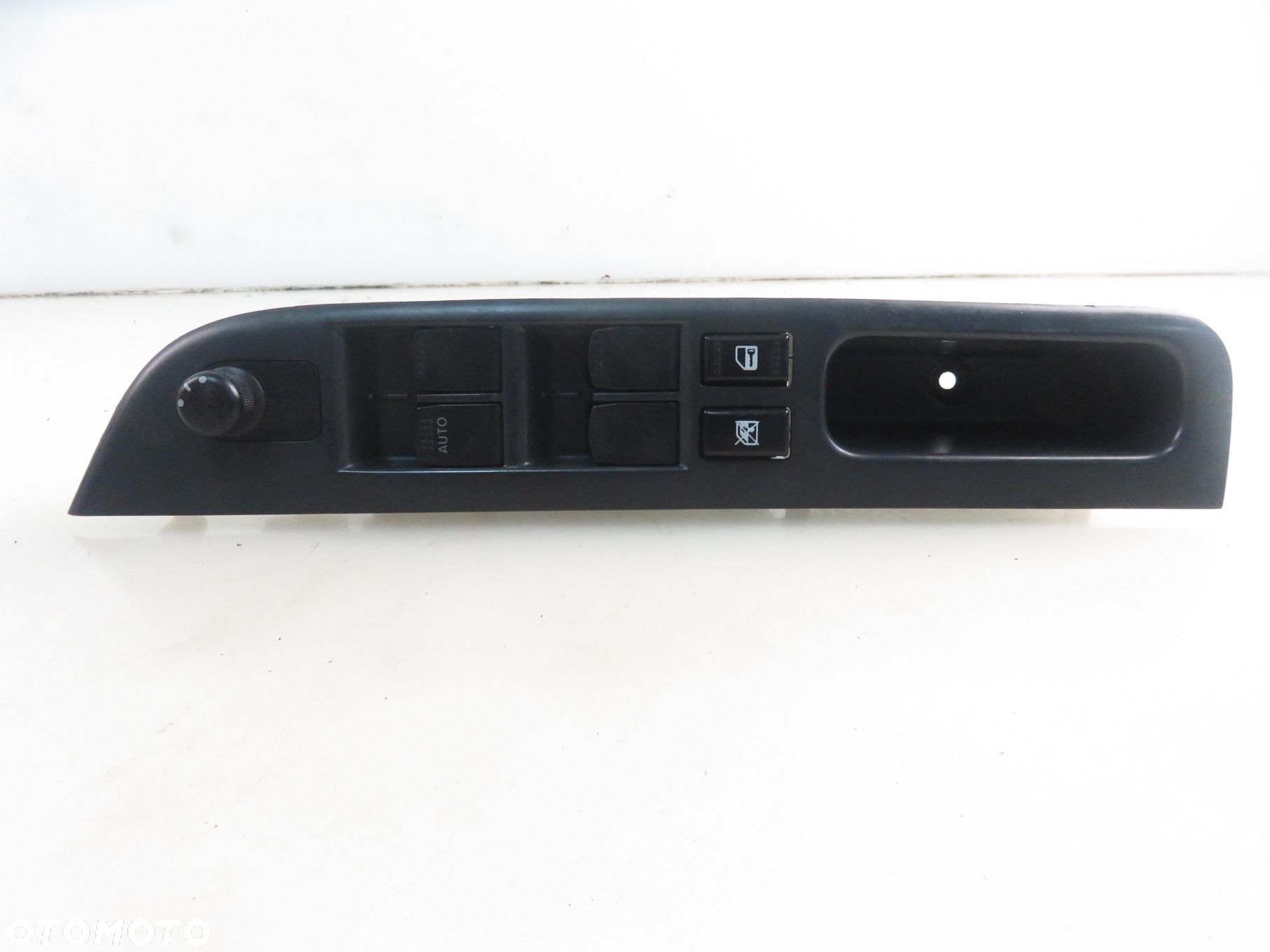 PANEL SZYB SUZUKI SWIFT MK6 62J502716T - 1