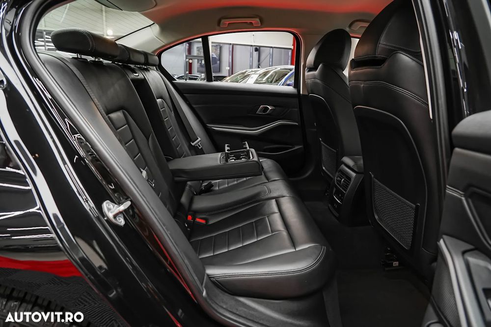 BMW Seria 3 330e Aut. Sport Line - 9