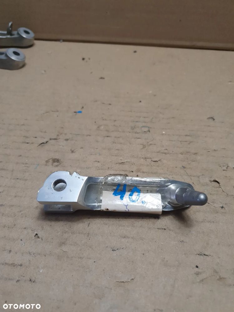 BMW S1000 rr Podnóżek prawy kierowcy - 1