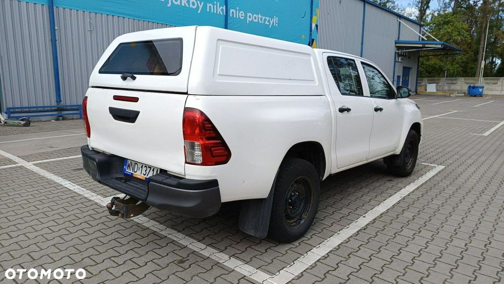 Toyota Hilux 2.4 D-4D Double Cab DLX 4x4 - 5