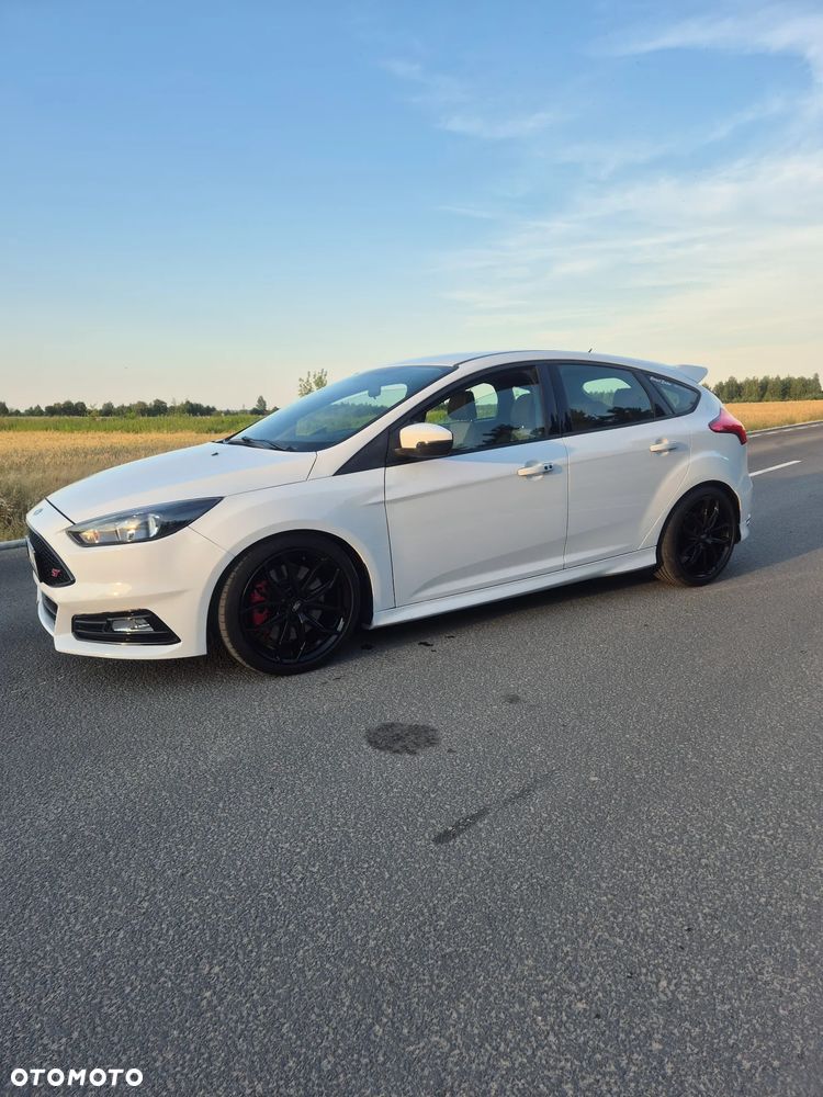 Ford Focus 2.0 EcoBoost ST - 5