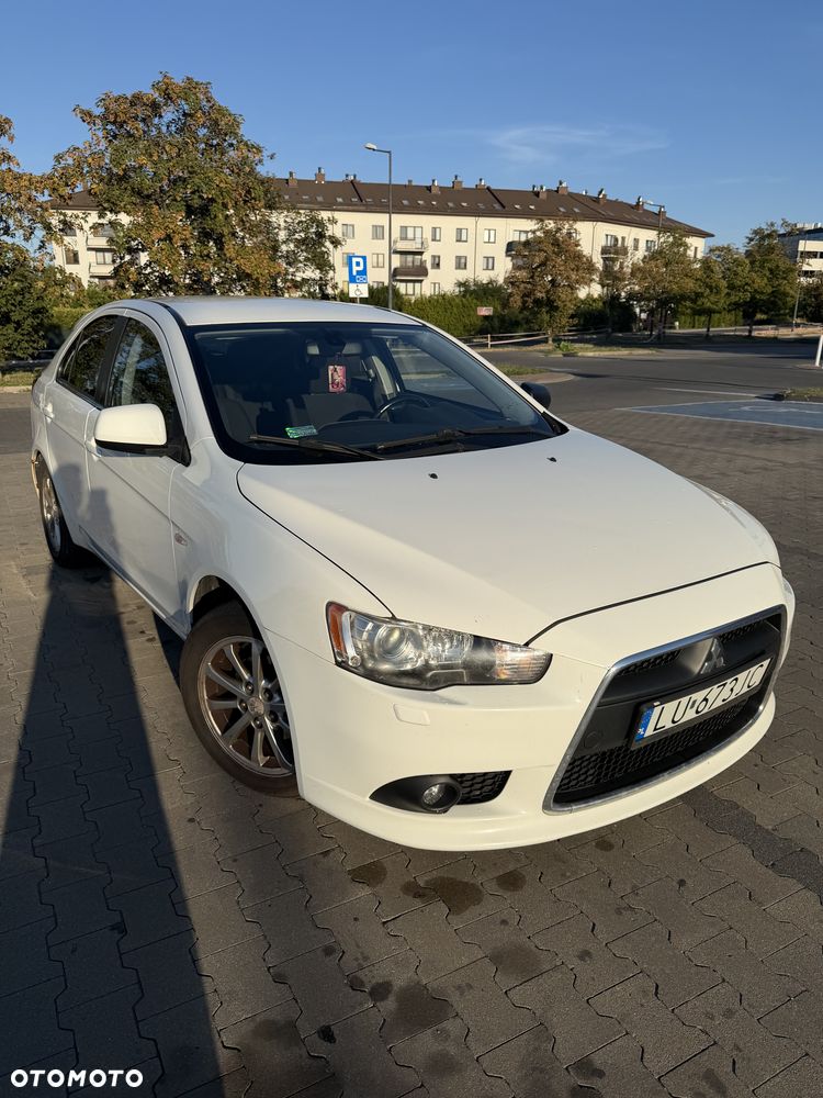 Mitsubishi Lancer 1.6 Invite - 3