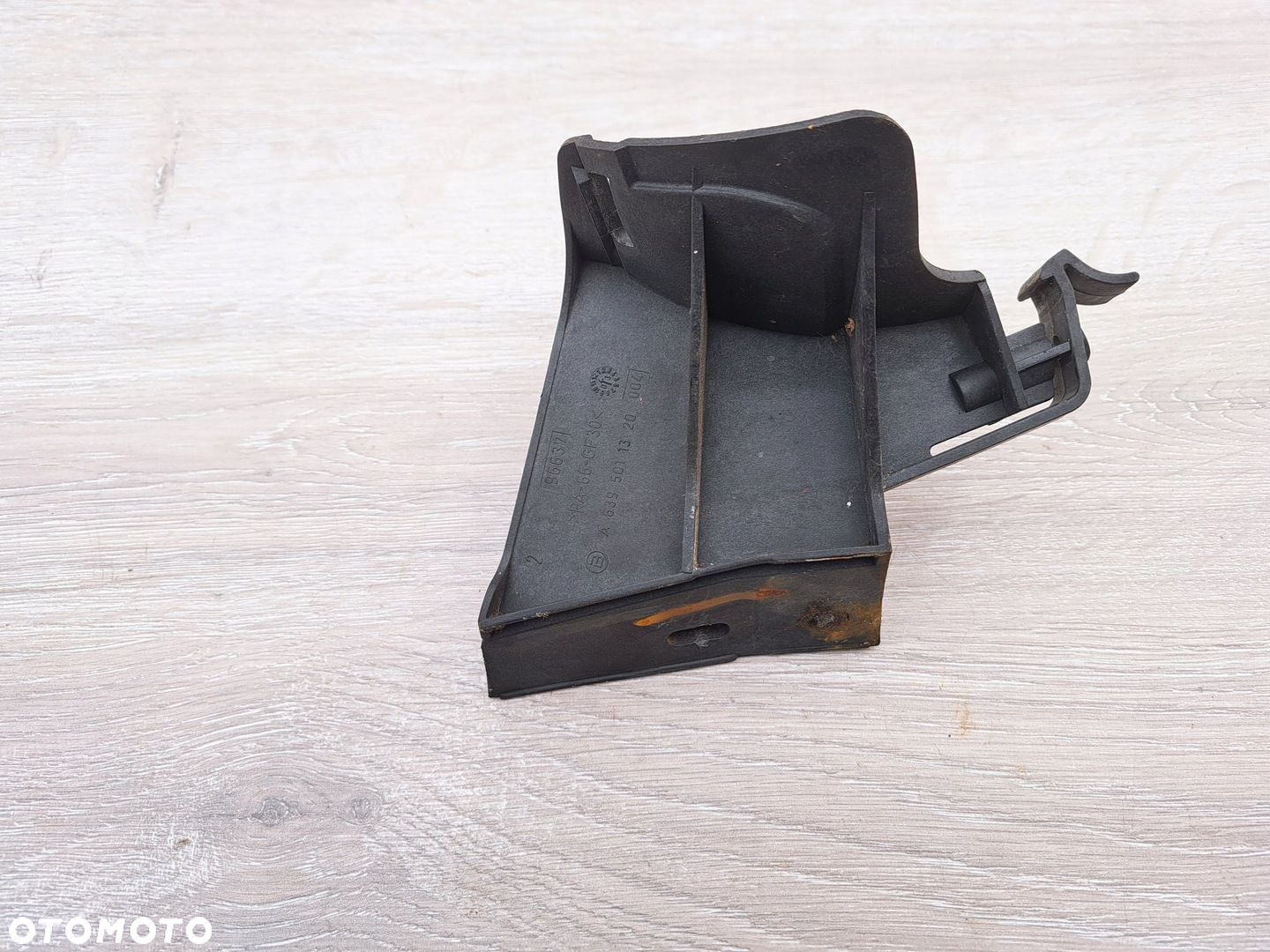 MERCEDES VITO 639 MOCOWANIE PLASTIK ZBIORNIKA WYRÓWNAWCZEGO A6395011320 - 2