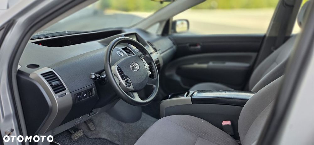 Toyota Prius 1.5 VVT-i Sol - 27