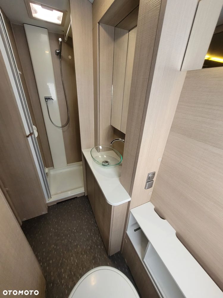 Adria Adora 613HT, mover, przedsionek - 7