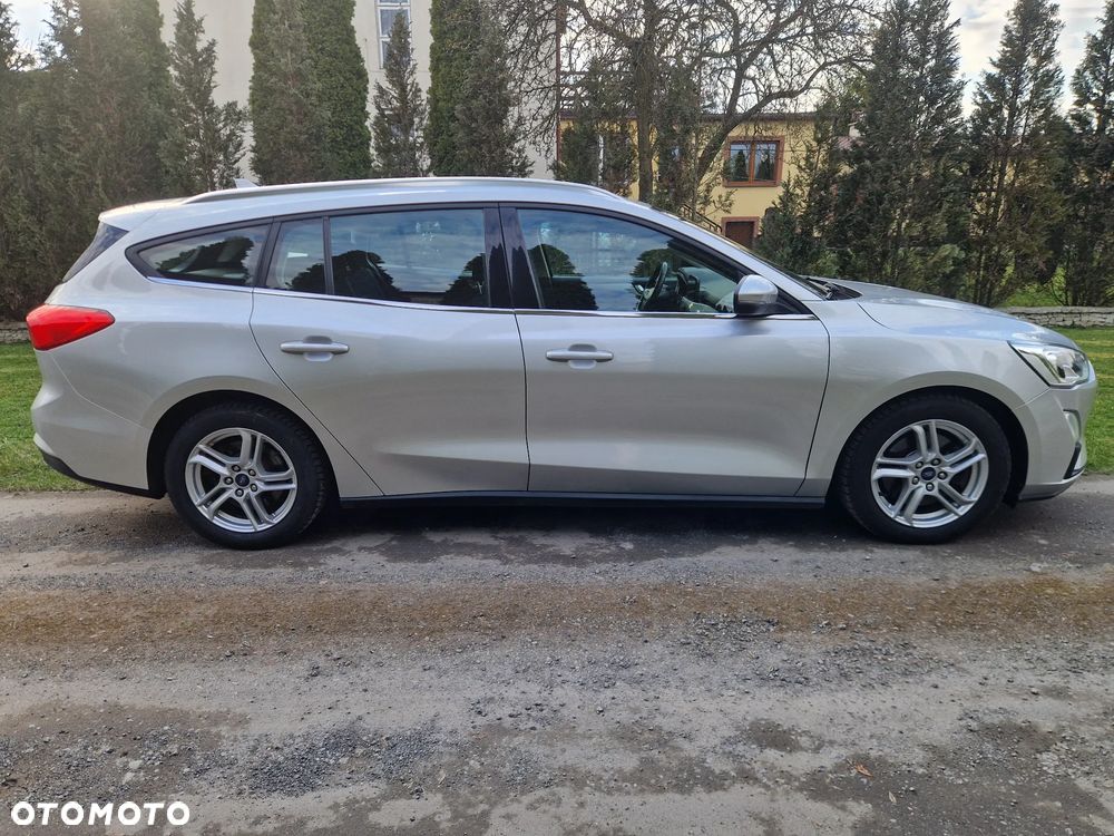 Ford Focus 1.5 TDCi SYNC Edition - 4