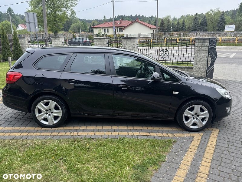 Opel Astra 1.4 Turbo - 11