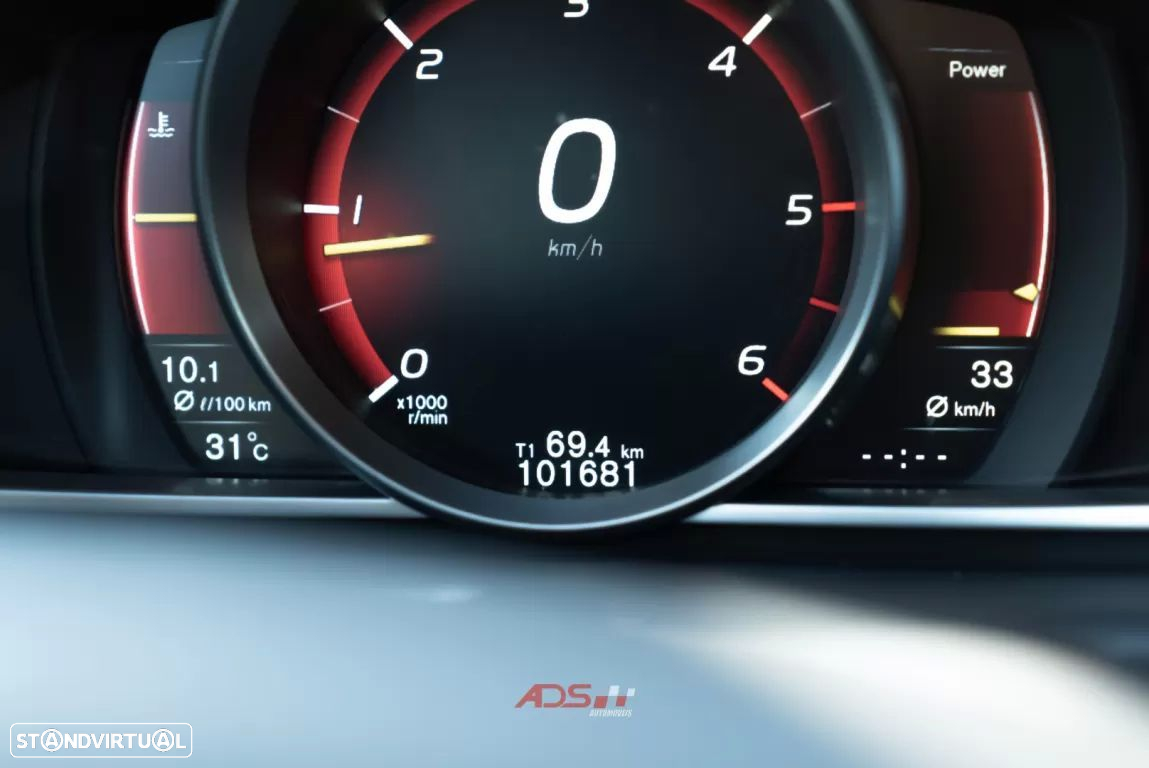 Volvo V40 1.6 D2 Kinetic Powershift - 19