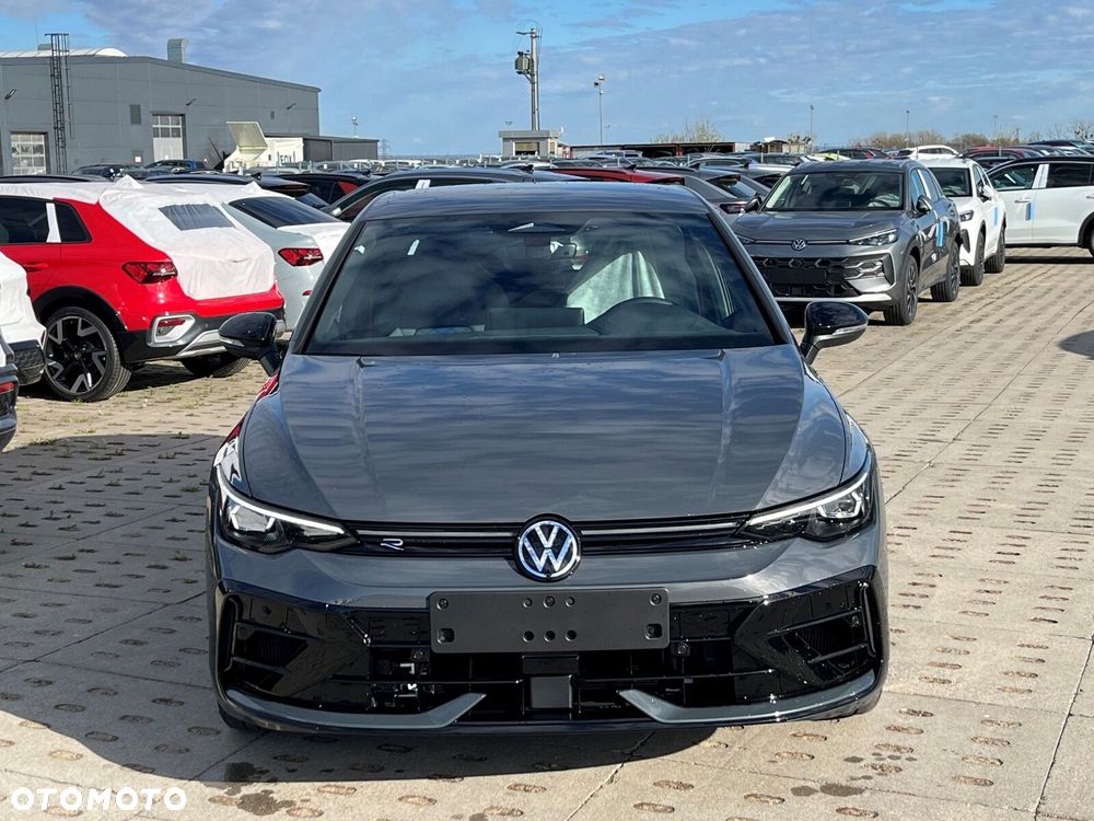 Volkswagen Golf - 2