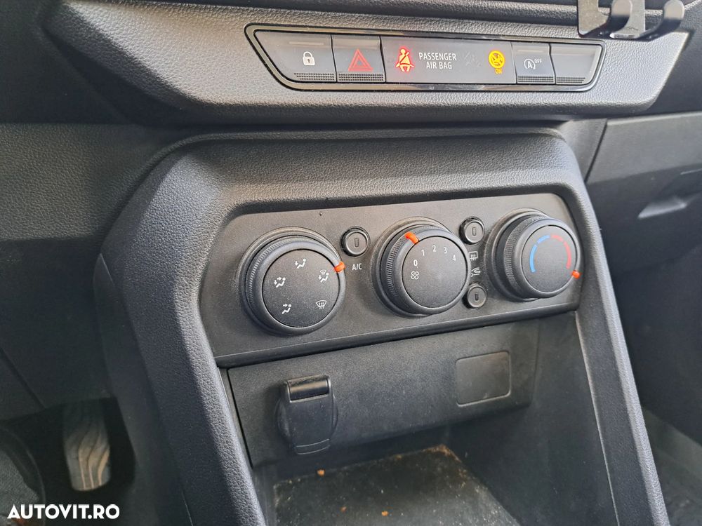 Dacia Sandero TCe 90 Essential - 7