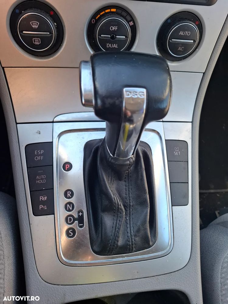 Volkswagen Passat Variant 2.0 TDI Comfortline DPF DSG - 2