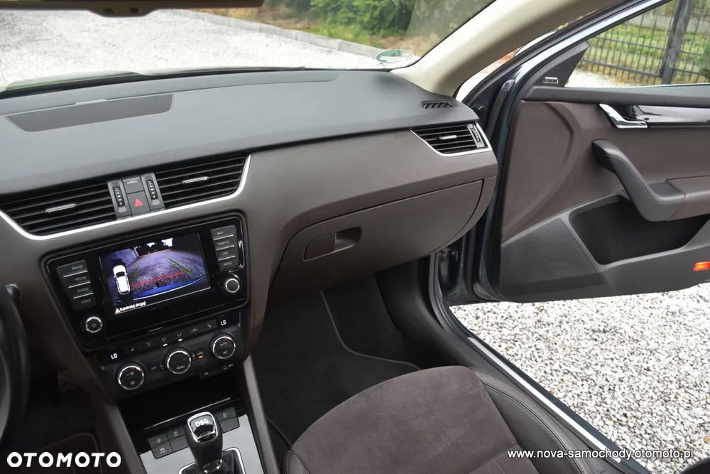 Skoda Octavia 2.0 TDI 4x4 L&K DSG - 24