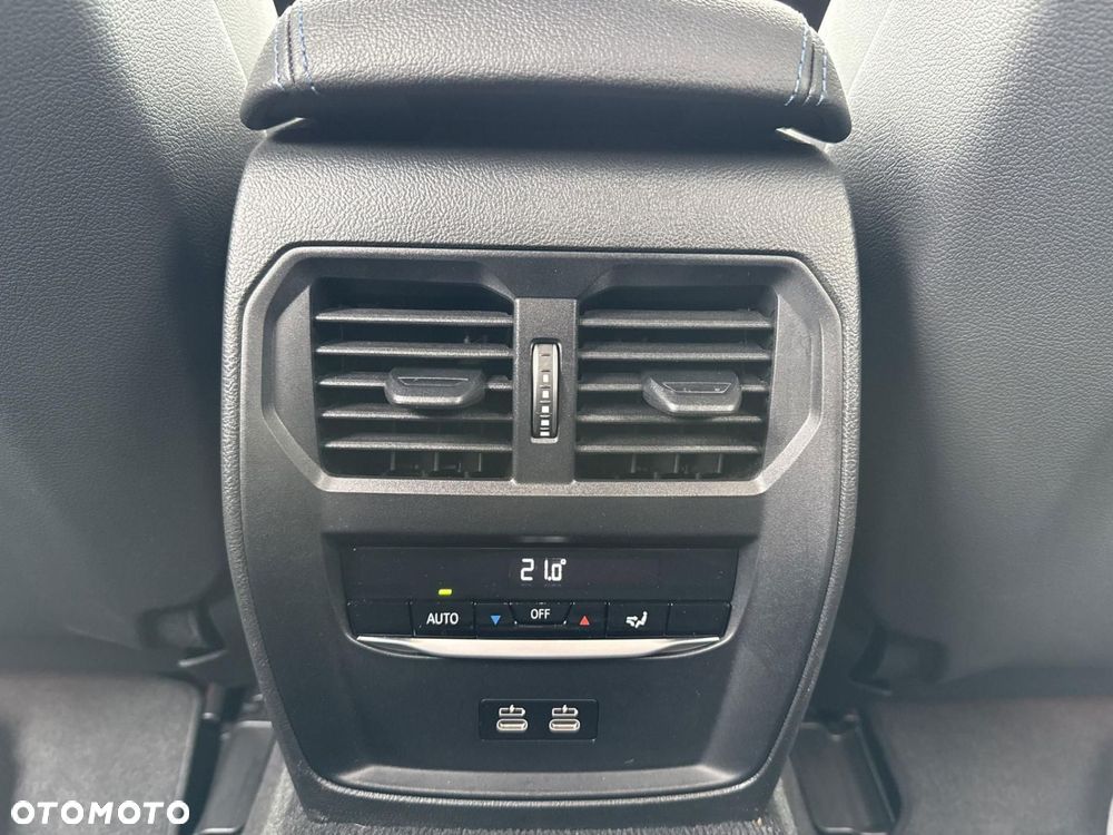 BMW i4 - 32