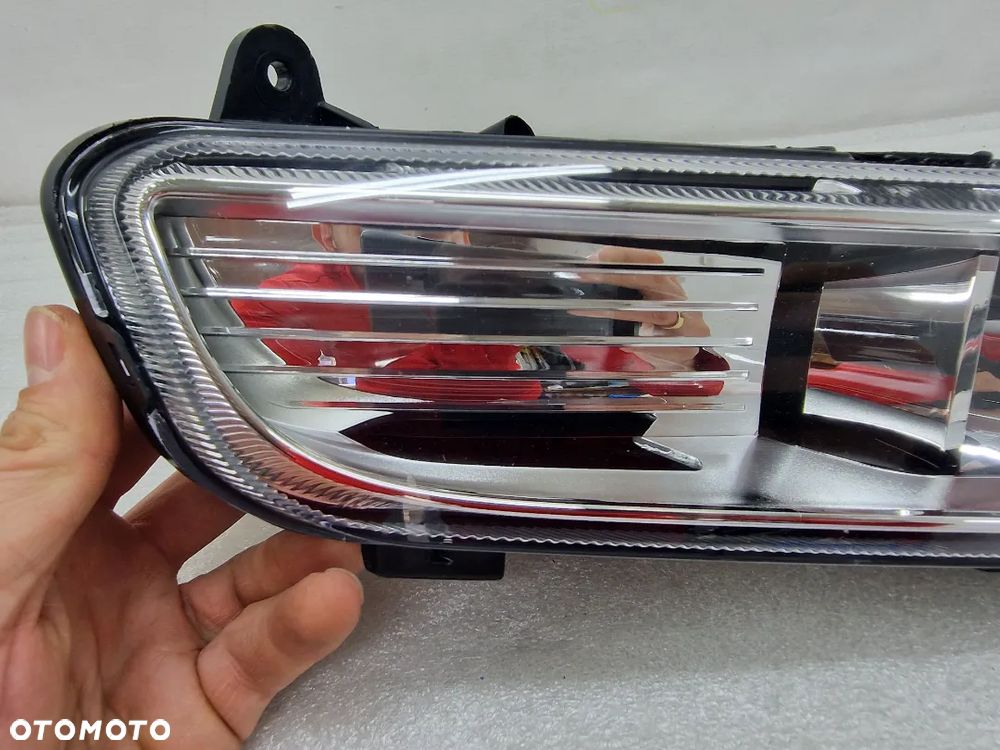 VW PASSAT B7 10- LEWY HALOGEN NA JEDNĄ ŻARÓWKĘ , NR 3AA941661E , NR AUKCJI H12 - 2