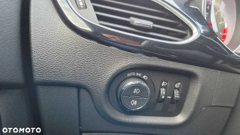 Opel Astra 1.4 Turbo Edition - 31