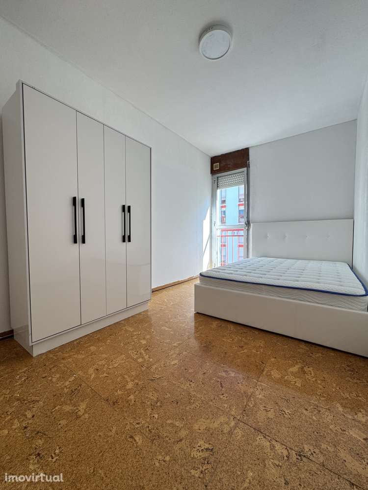 Quarto para Casal Disponível – Vale da Amoreira (Moita) - Grande imagem: 2/3