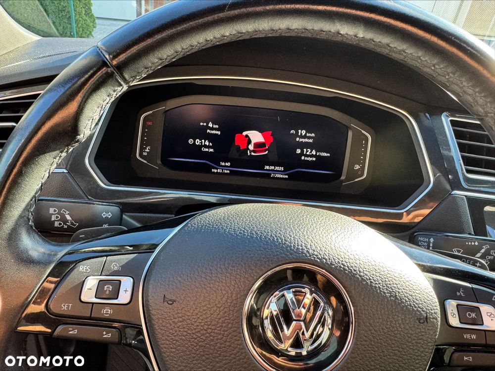 Volkswagen Tiguan Allspace - 12