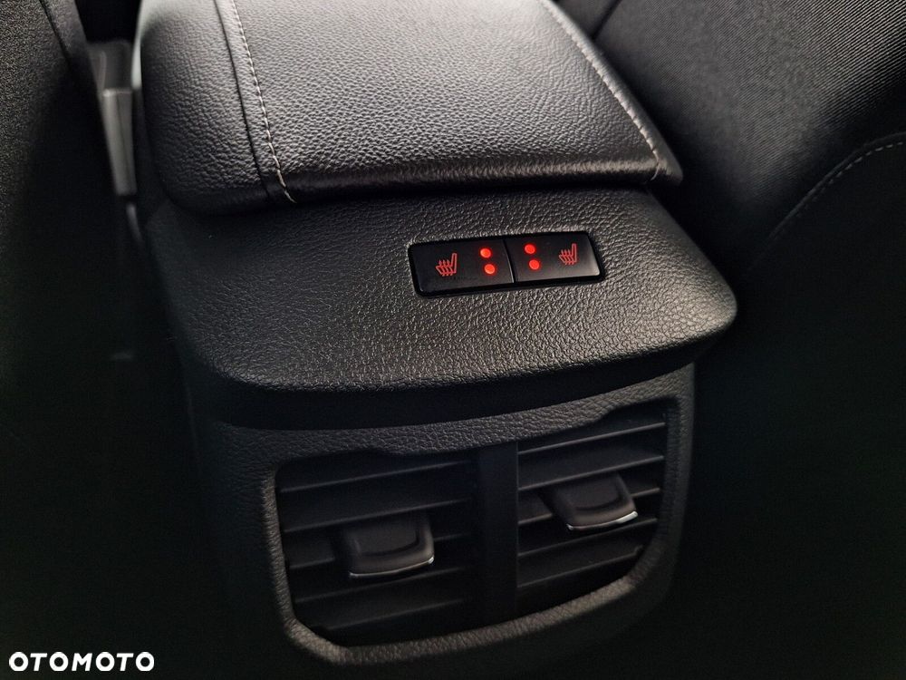 Ford Mondeo SW 2.0 Hybrid Titanium - 24