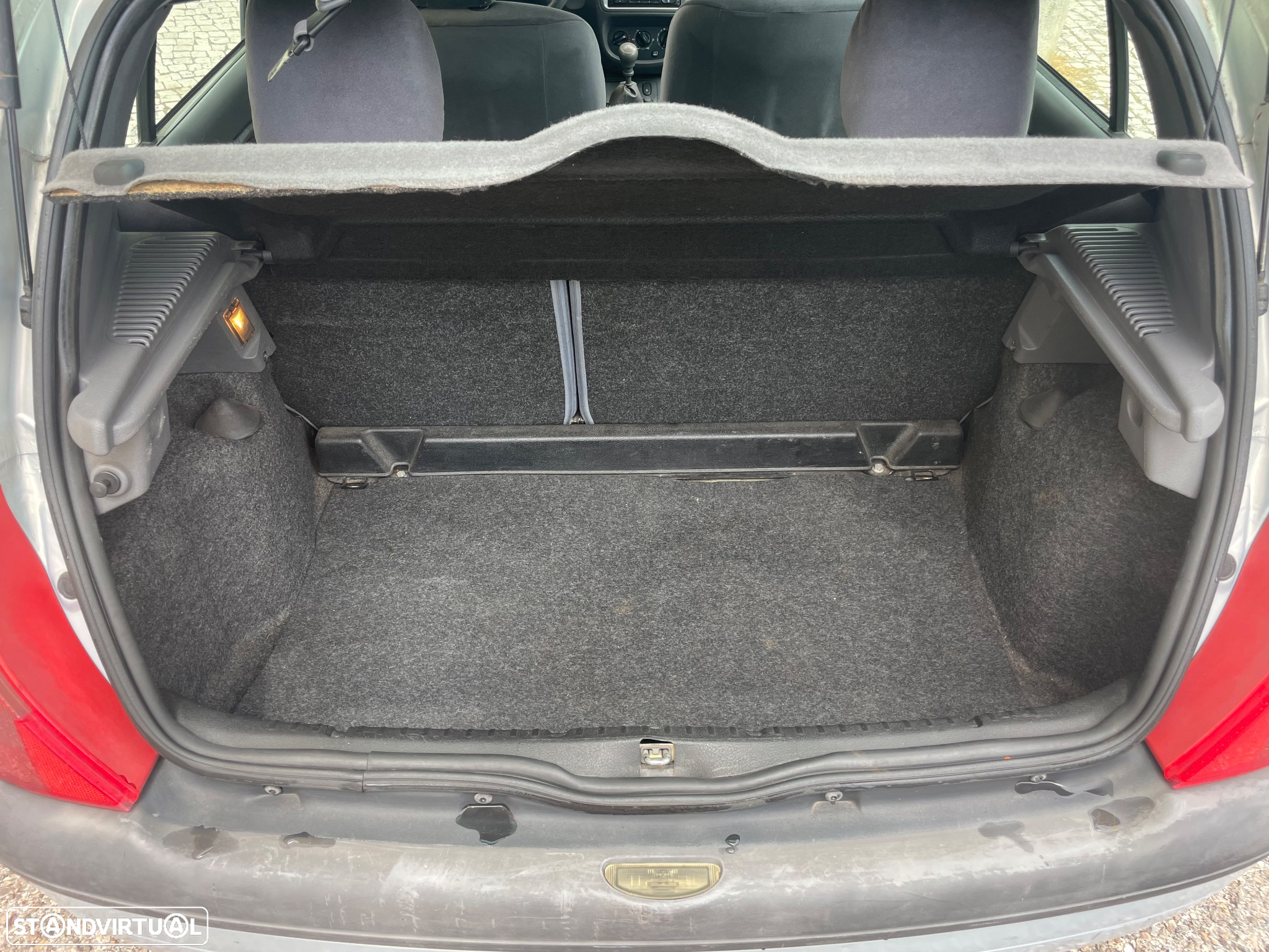 Renault Clio 1.9 D RXE - 14