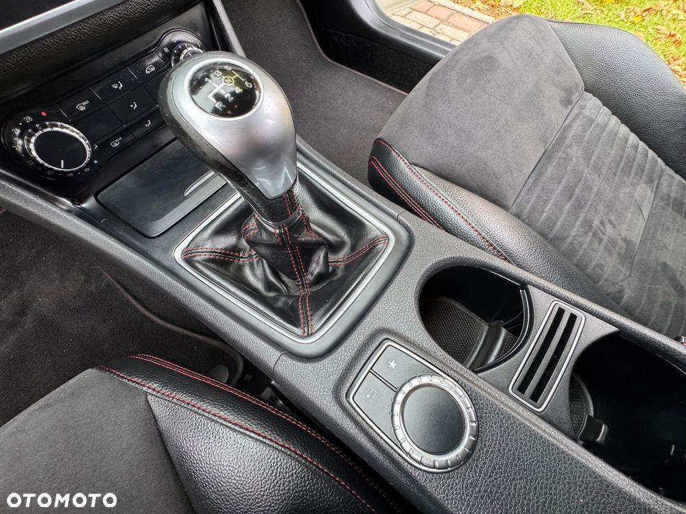 Mercedes-Benz CLA - 18