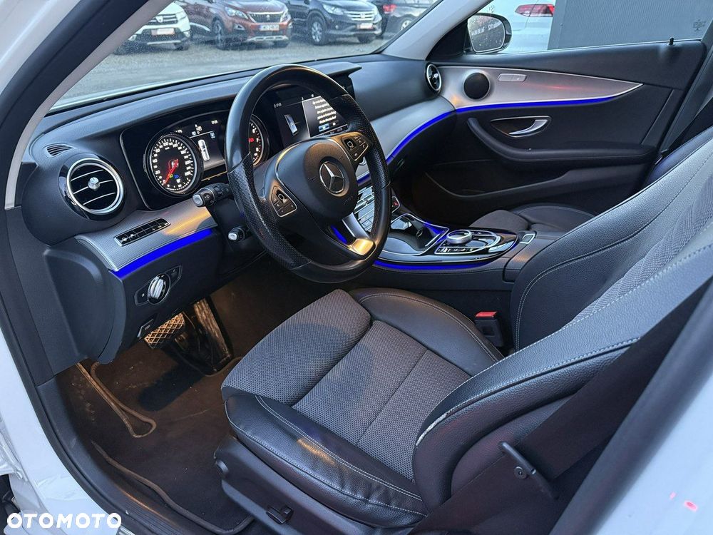 Mercedes-Benz Klasa E - 12