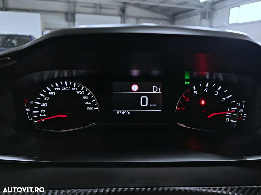 Peugeot 2008 PureTech 130 EAT8 Active - 25