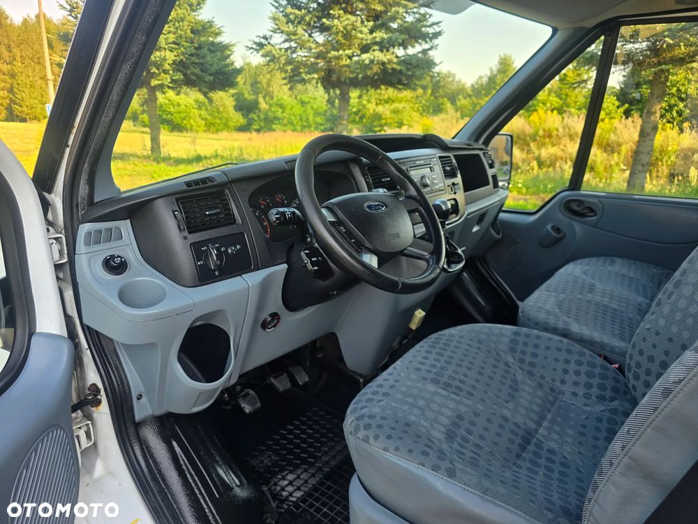 Ford Transit - 10