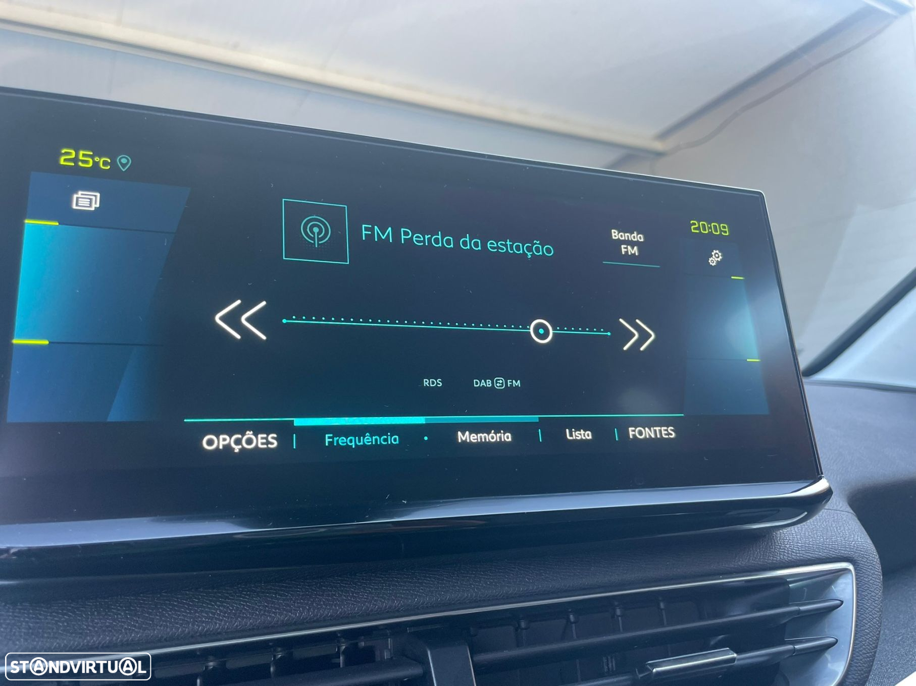 Peugeot 3008 1.6 Hybrid Allure e-EAT8 - 26