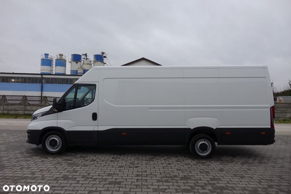Iveco DAILY 35S18 / FURGON / BLASZAK / L4H2 / 3.0 / 180 KM / NAVI / KAMERA / - 8