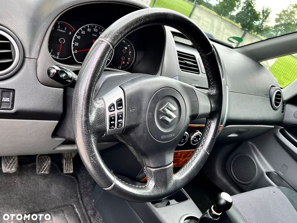 Suzuki SX4 1.6 VVT Streetline 4x2 Club - 12