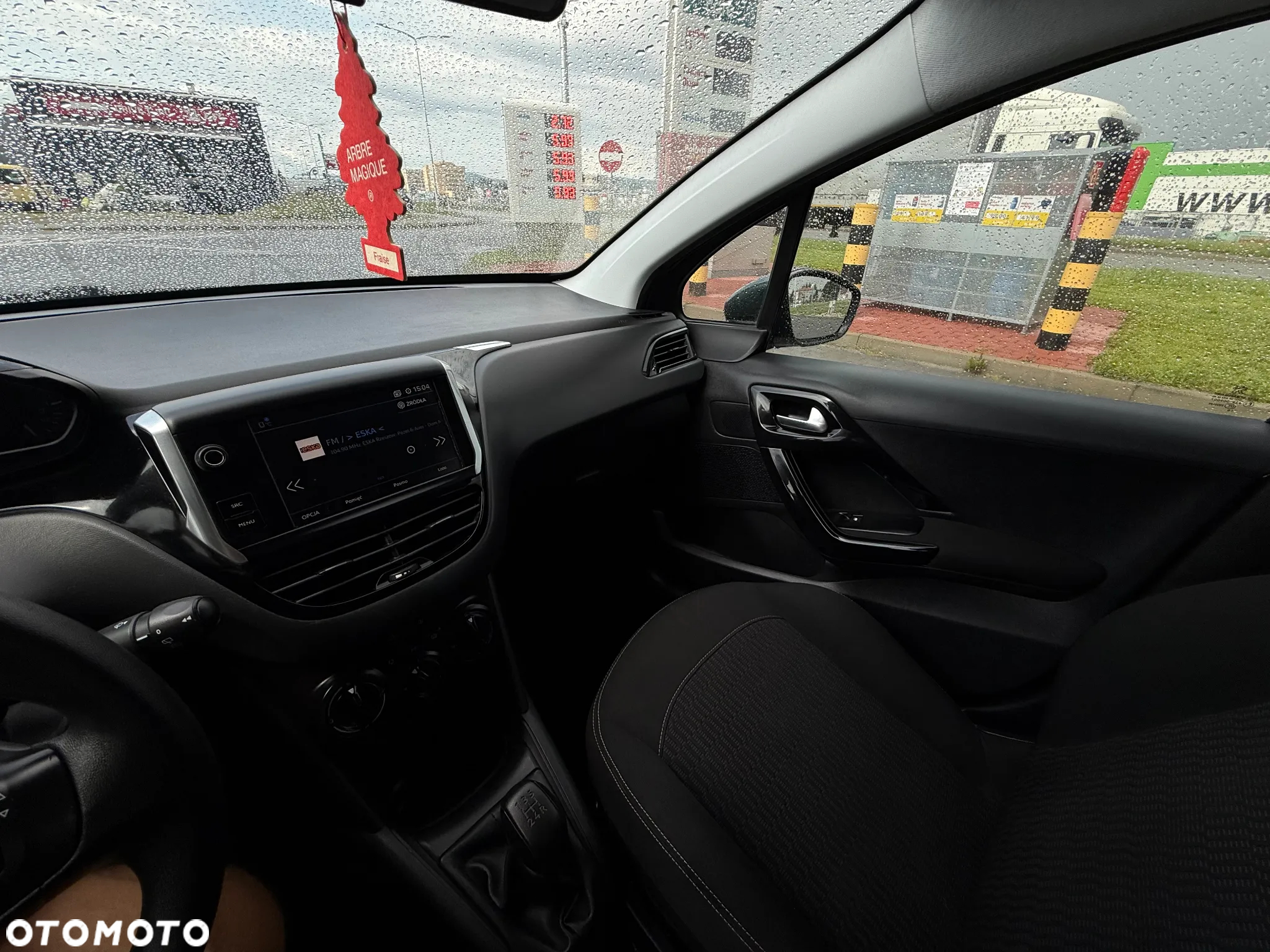 Peugeot 208 1.6 BlueHDi Allure S&S - 15