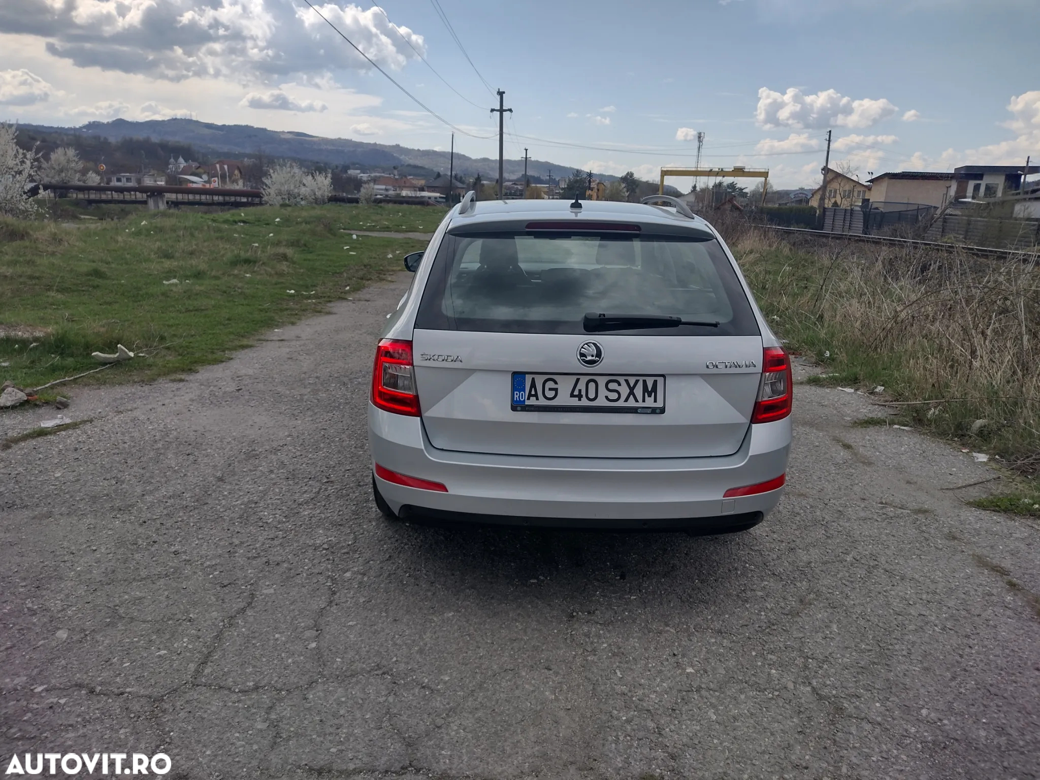 Skoda Octavia 1.6 TDI AMBITION - 4