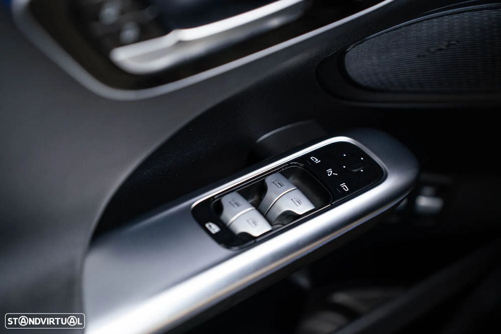 Mercedes-Benz C 300 e AMG Line - 20