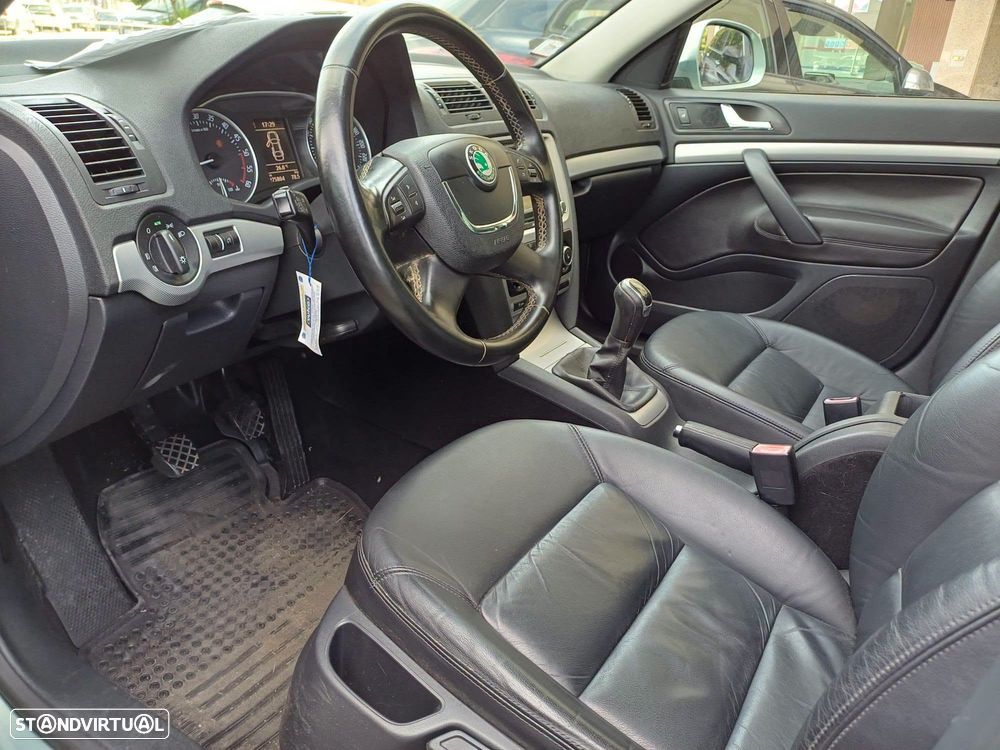 Skoda Octavia Break 1.6 TDi Sportline - 7