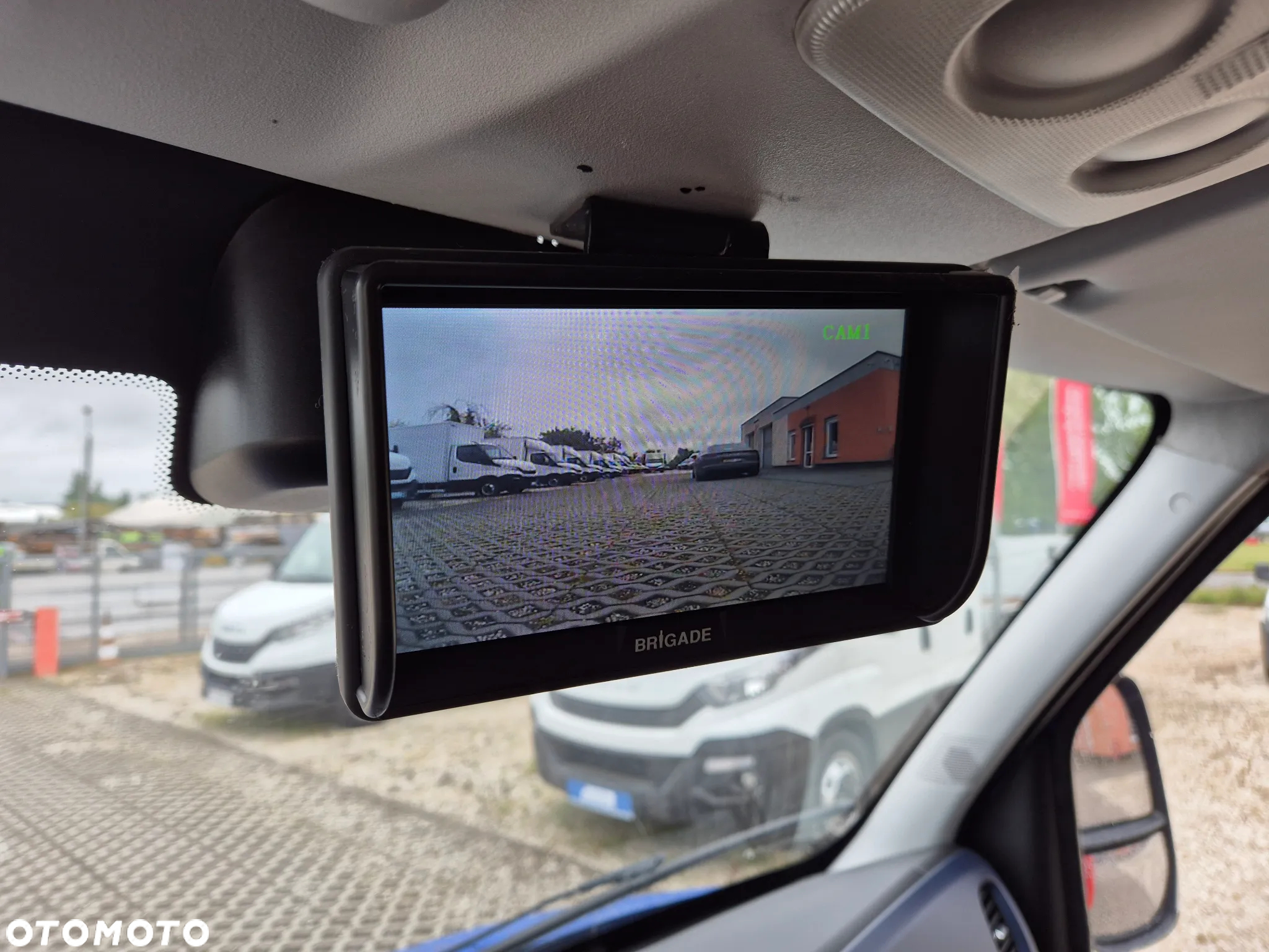 Iveco Daily 40C18 Hi-Matic 3.0 HPi, kontener 8PAL, winda 750KG - 15