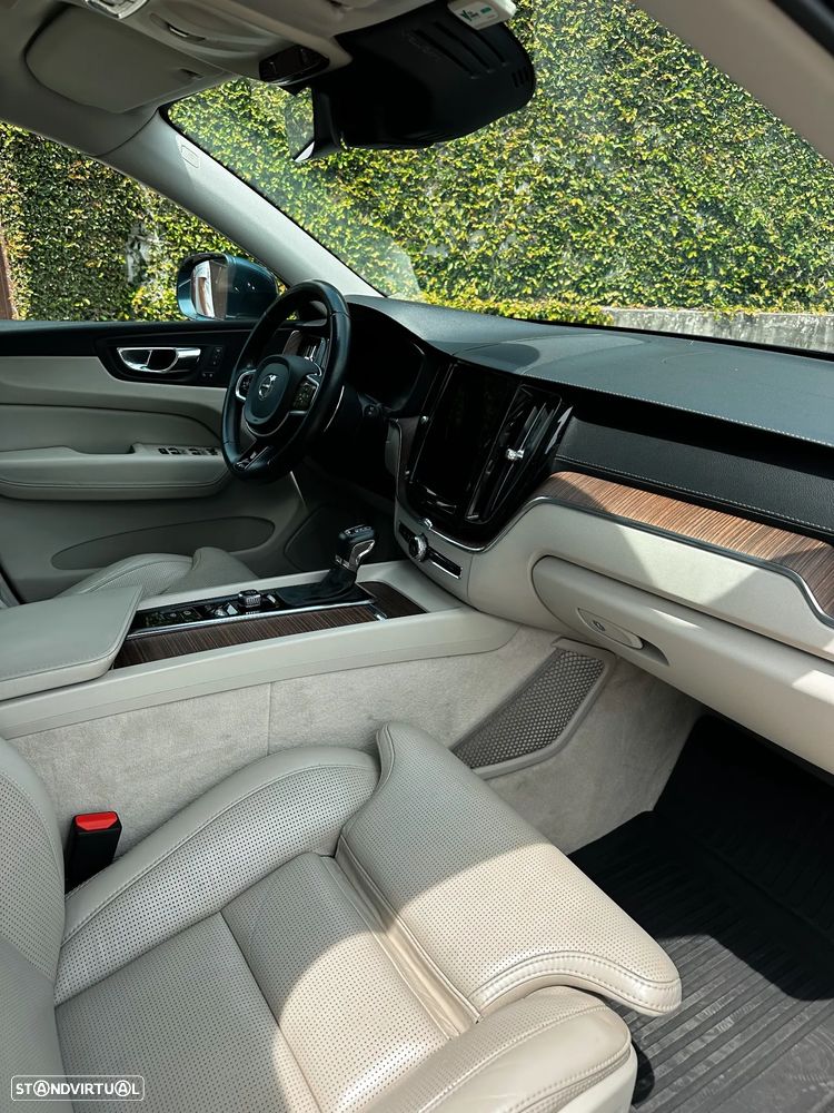Volvo XC 60 2.0 D4 Inscription AWD Geartronic - 8