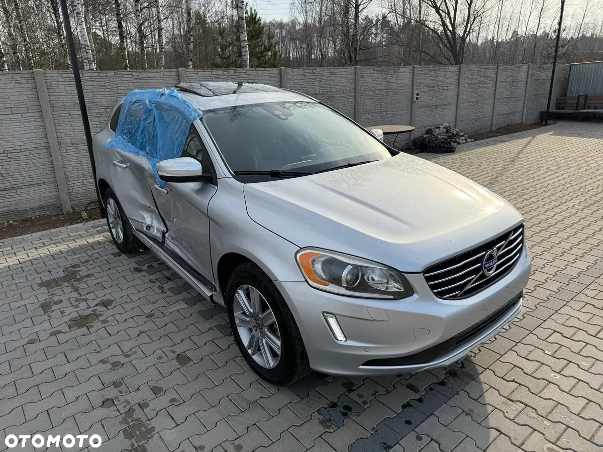Volvo XC 60 T5 Drive-E Momentum - 11