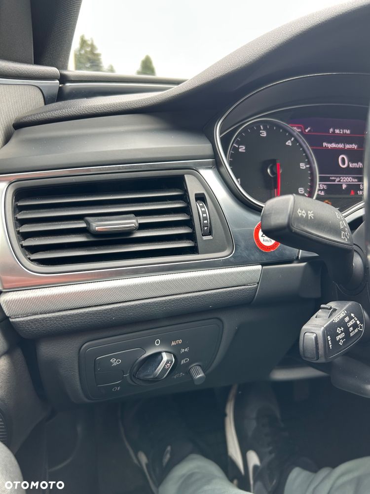 Audi A6 Avant 2.0 TDI Ultra DPF S tronic - 37