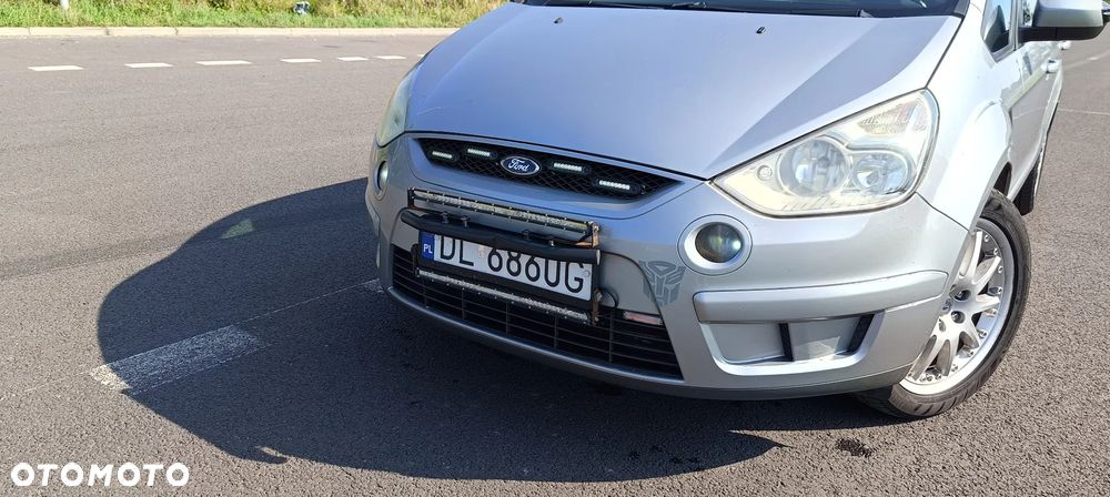 Ford S-Max - 12