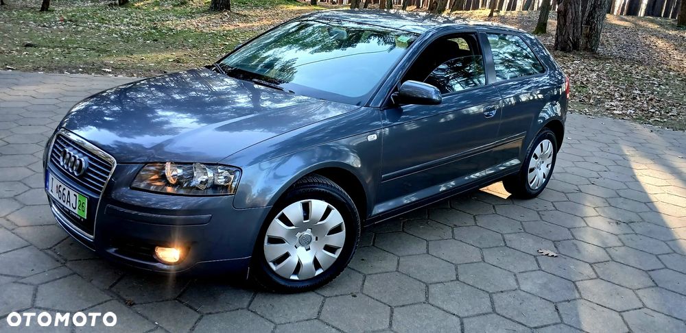Audi A3 3-drzwiowe 1.6 Attraction - 1