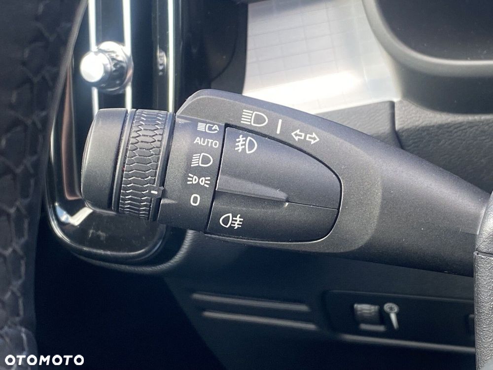 Volvo XC 40 - 20