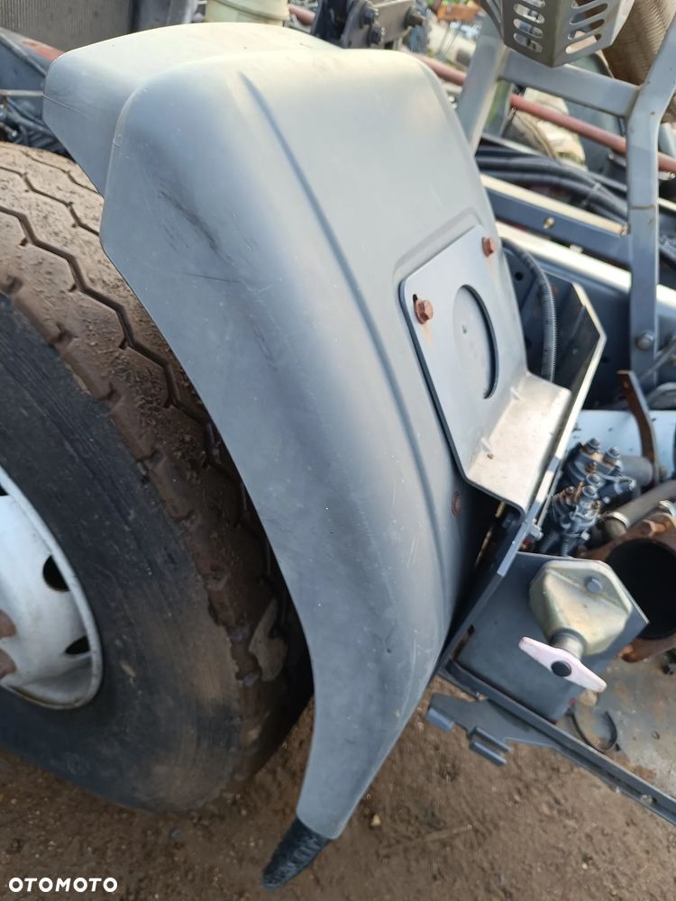 Renault Kerax błotnik pod kabina głęboki - 5